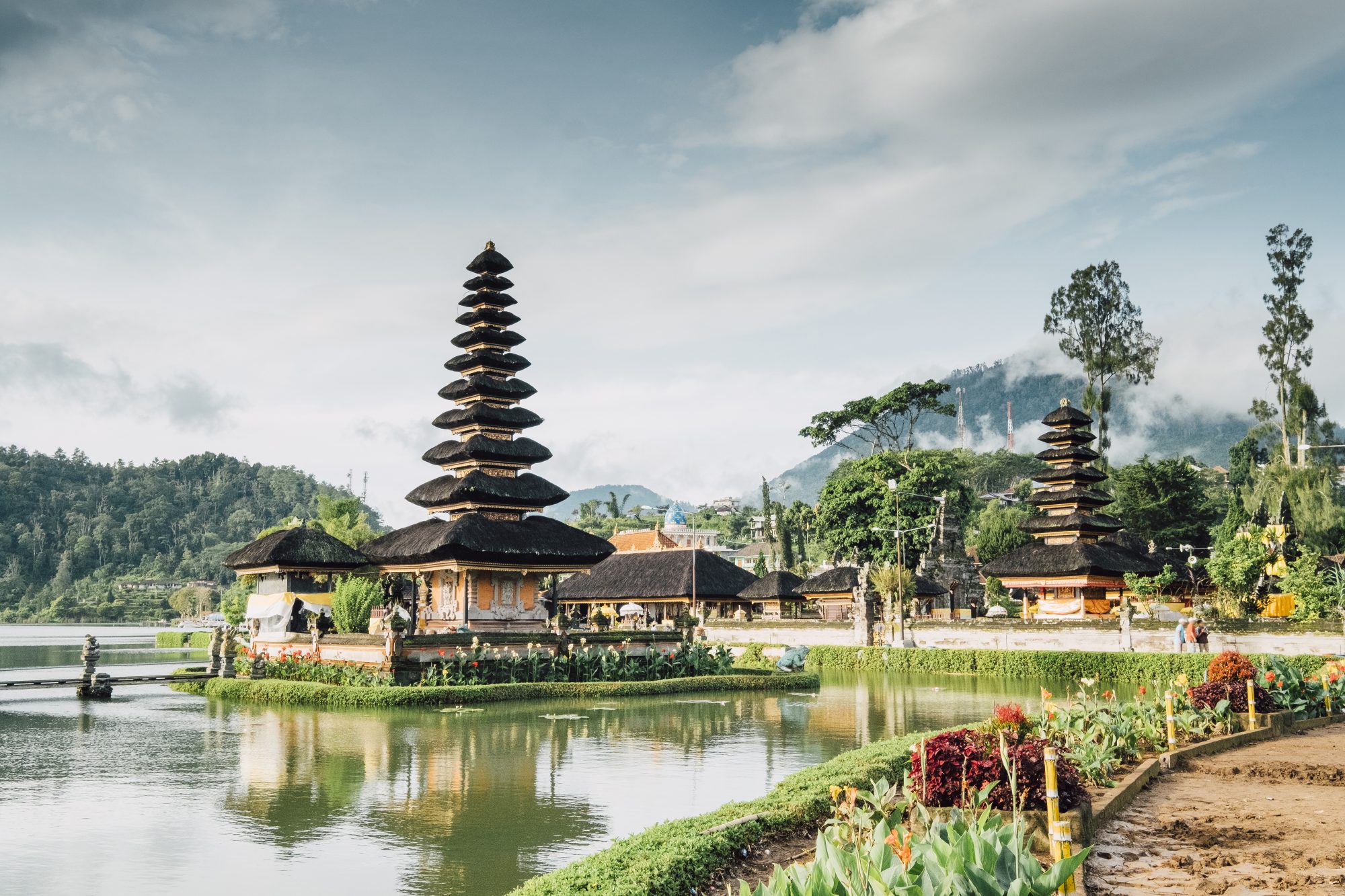 Thaiwander Travel Best Tour Agency in Bangkok, Thailand Bali Pagoda , Indonesia