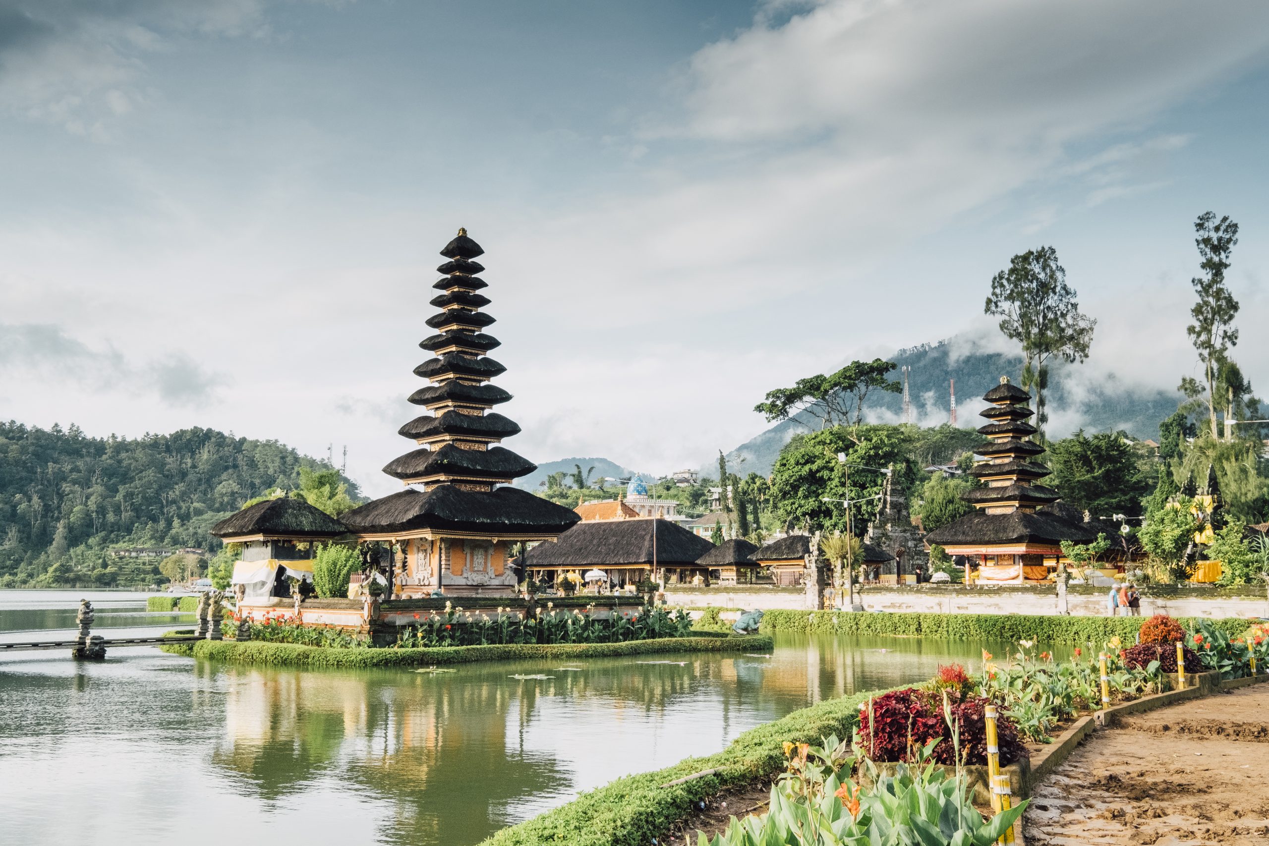 Thaiwander Travel Best Tour Agency in Bangkok, Thailand Bali Pagoda , Indonesia